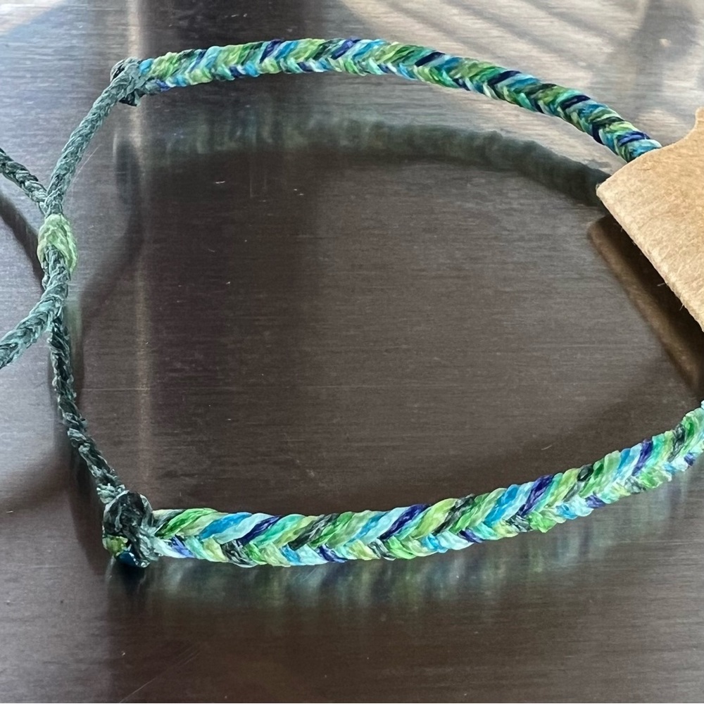 ‘Peacock’ fishtail bracelet